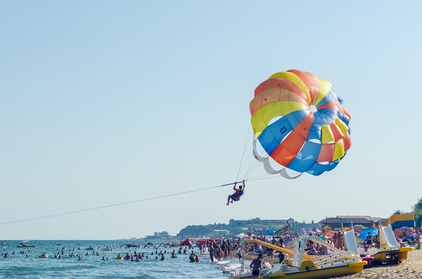 Морські розваги в Грибівці Пляжні та морські розваги на курорті Грибівка