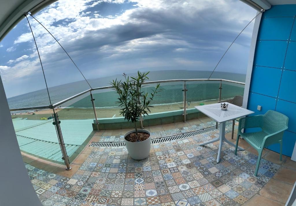 УКР Вид на море